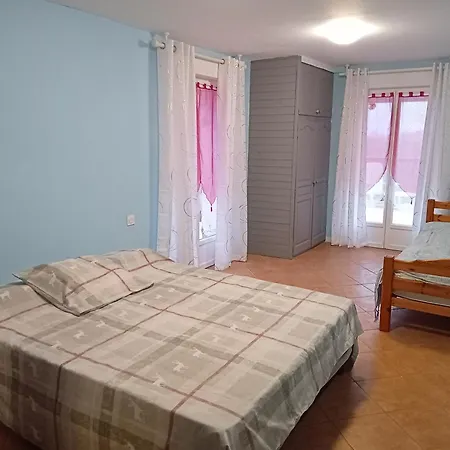 Konukevi La Bergerie De Lavernhe